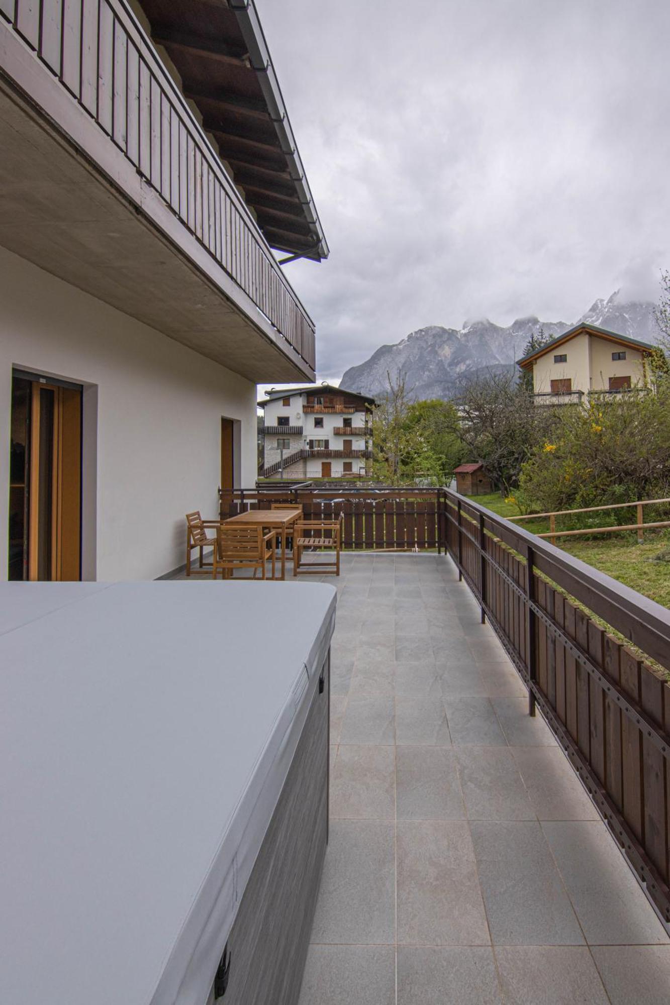 Chalet Cridola Dolomiti Experience Lorenzago Di Cadore Exterior foto